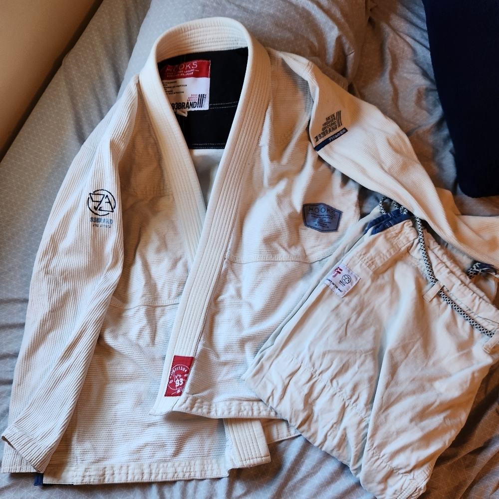 93Brand Hooks V4 Unbleached Brazilian Jiu-Jitsu Gi A2H